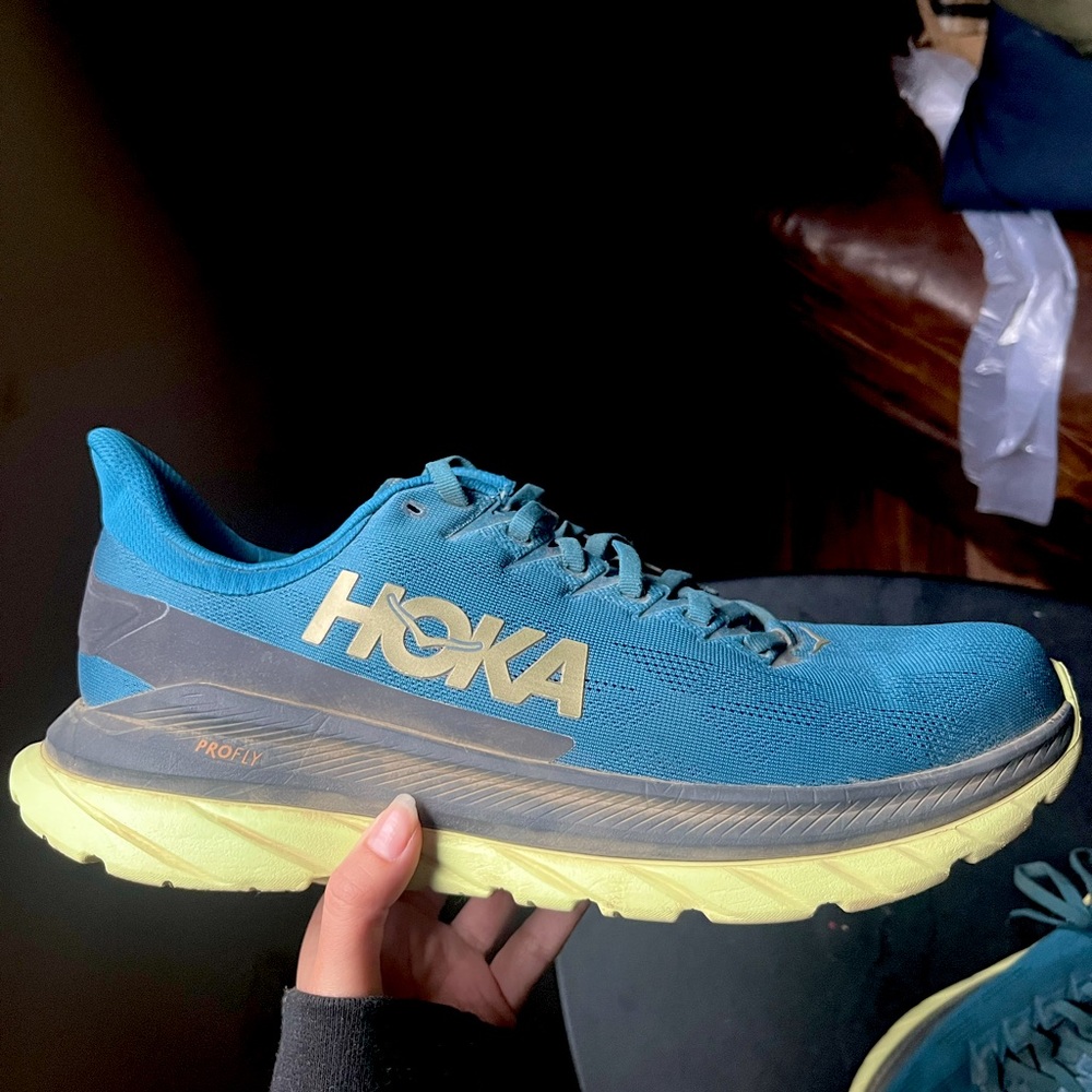 Mens Hoka Mach 4